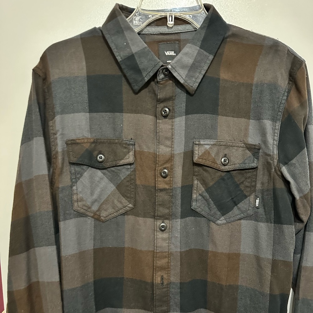 Men’s Vans Flannel. Excellent Condition. Size Medium.